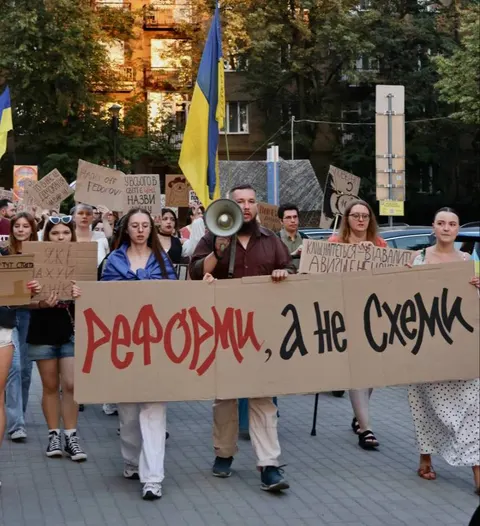 У Франківську близько сотні людей вийшли на ходу з вимогою повернути Федорова