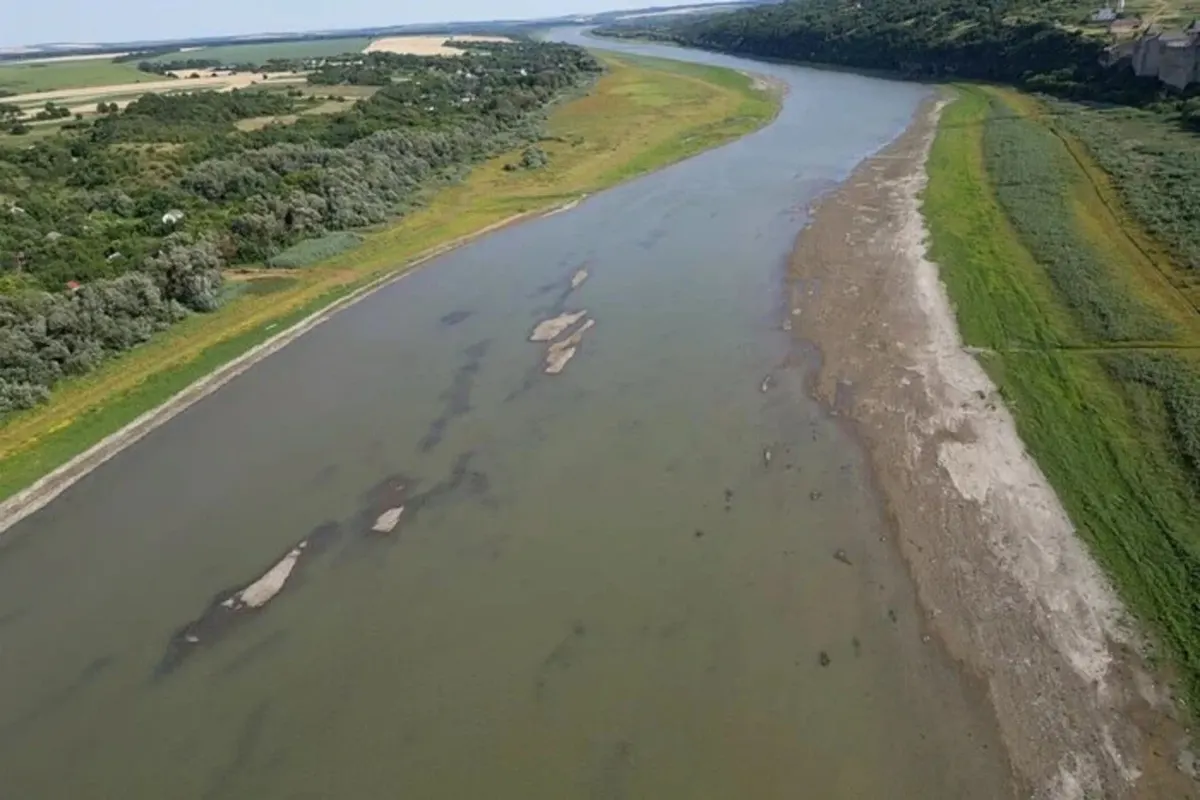 Через маловоддя на річках України обмежили забір води: що це означає