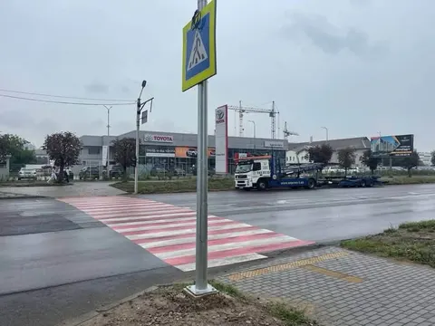 На перехресті Хмельницького — Надрічної в Івано-Франківську облаштували світлофор