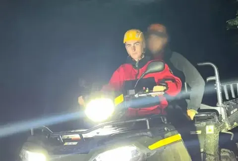На Прикарпатті вночі розшукали грибника, який заблукав у лісі