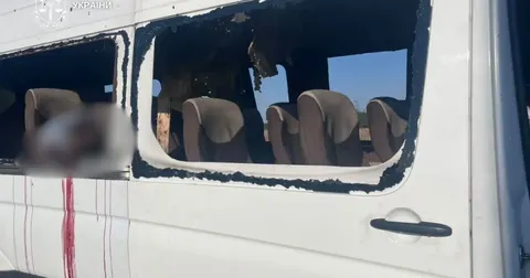FPV-дрон влучив у маршрутку на Нікопольщині: п'ятеро загиблих, семеро поранених