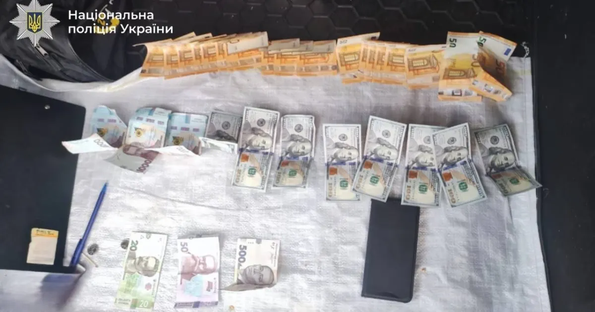 На Рогатинщині чоловік під час працевлаштування вкрав у фермера майже 185 тисяч гривень