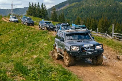Джипінг у Карпатах: влада, нацпарк і джипери шукають компроміс