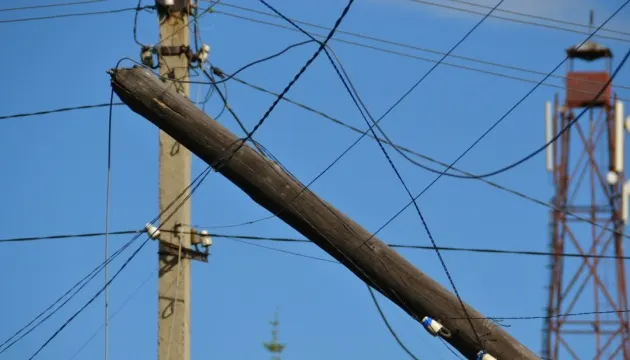 На Прикарпатті через негоду знеструмлено близько 1200 споживачів