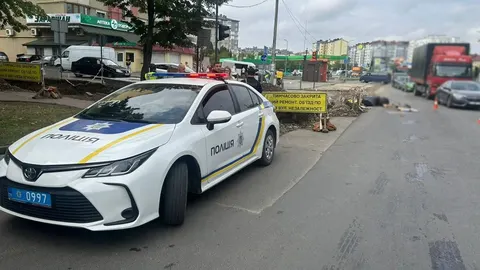 У Франківську вантажівка збила жінку на Довженка