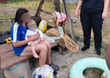 На Надвірнянщині шестеро дітей опинилися в лікарні через неналежний догляд матер