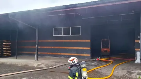 У Калуші на підприємстві сталася пожежа: рятувальники ліквідували займання