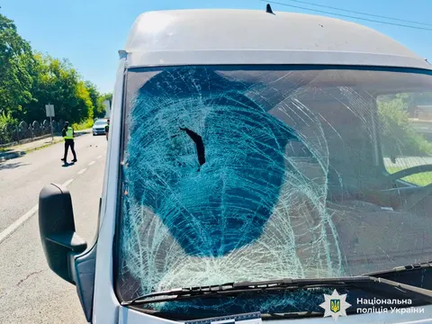 У Снятині велосипедист загинув після зіткнення з мікроавтобусом