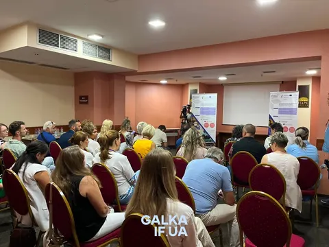 Франківська ЦМКЛ завершила міжнародний тренінг із румунськими медиками