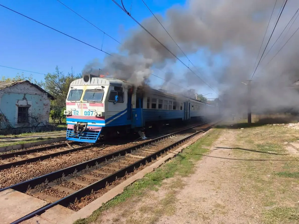 На Харківщині ворог вдарив по приміському поїзду: двоє пасажирів тяжко поранені