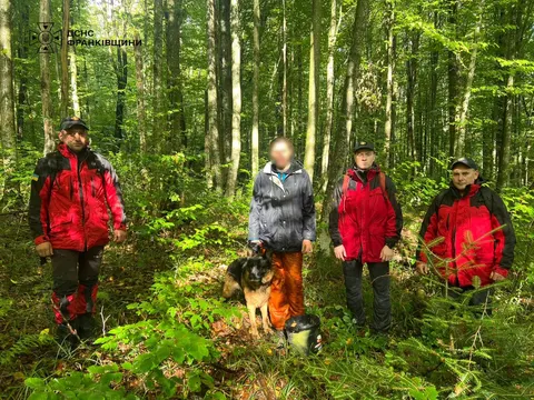 На Прикарпатті рятувальники двічі за день допомагали жінкам у горах