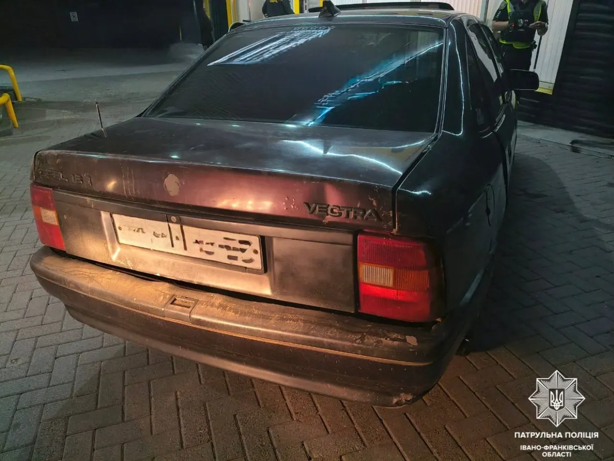 У Франківську 18-річний водій без прав керував авто у стані сп’яніння