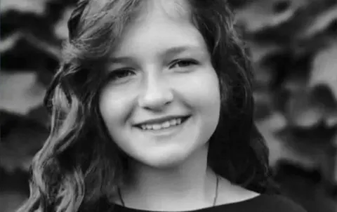 У Микуличині померла 12-річна Діана, яку збило авто на тротуарі