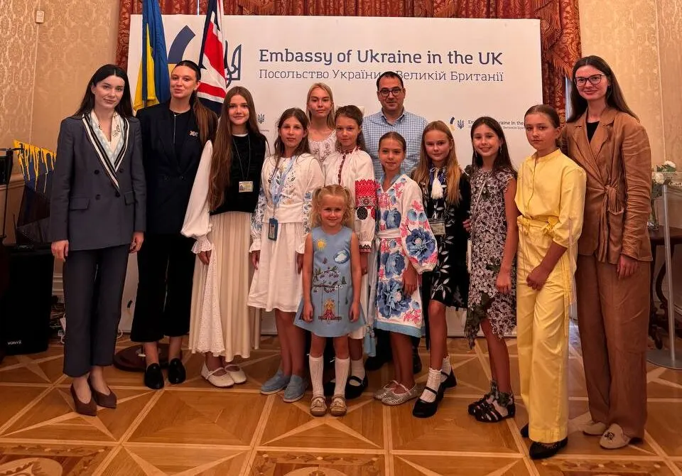 Юні журналістки з Франківська відвідали BBC та Посольство України у Лондоні