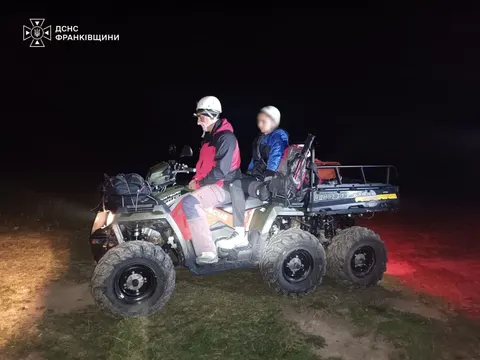 На Прикарпатті рятувальники допомогли травмованому туристу