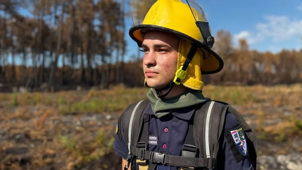 19-річний рятувальник з Коломиї допомагає гасити лісові пожежі у Франції
