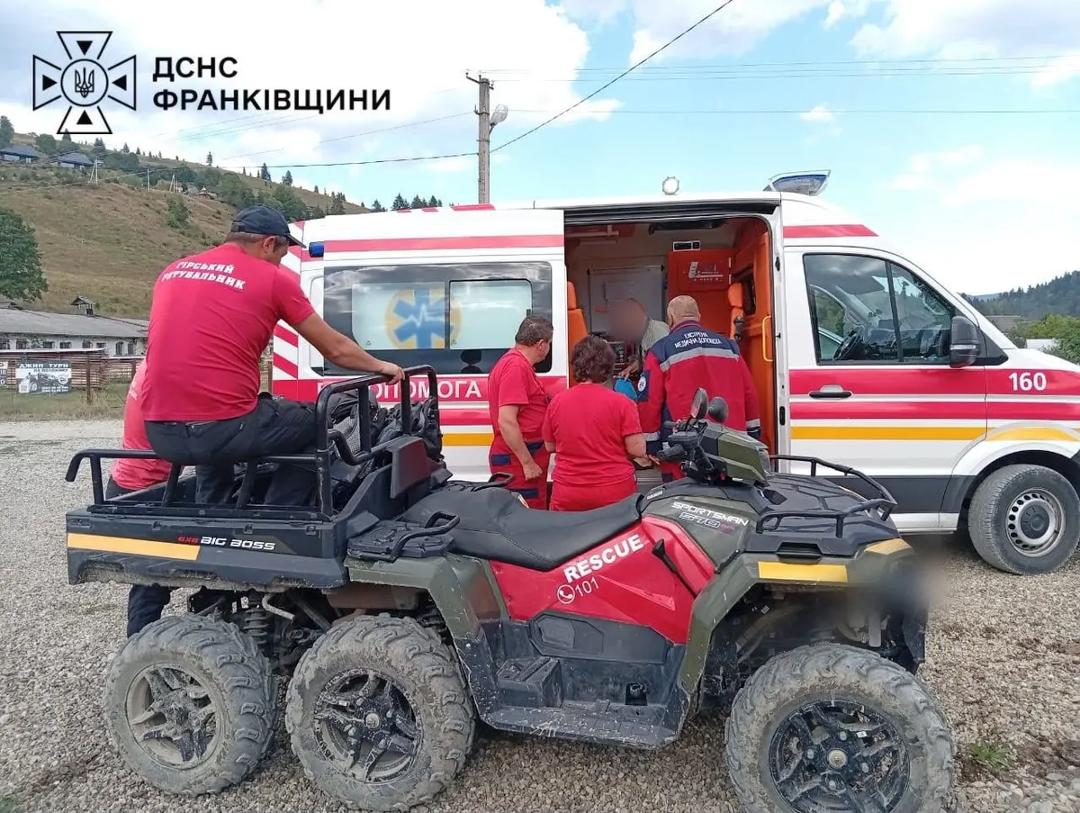 На Прикарпатті врятували туриста з Харкова, який травмувався у горах
