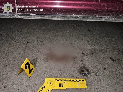 У Калуші водій Nissan заднім ходом збив 75-річну жінку