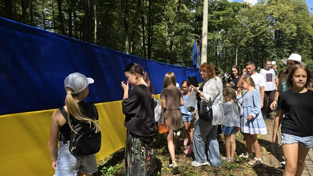 У Коломиї відбувся благодійний захід «Фарбами надії» на підтримку військових