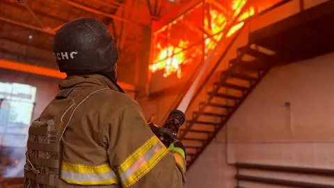 Атака дронів на Івано-Франківськ: загасили пожежу, одна людина травмована