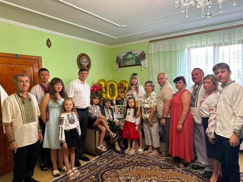 102 роки Марії Родзінській: у Калуській громаді привітали довгожительку