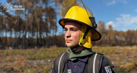 19-річний рятувальник з Коломиї допомагає гасити лісові пожежі у Франції