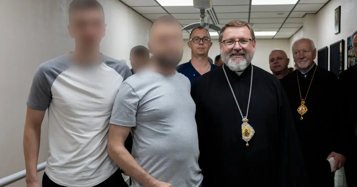 Блаженніший Святослав відвідав поранених захисників у госпіталі на Прикарпатті