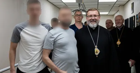 Блаженніший Святослав відвідав поранених захисників у госпіталі на Прикарпатті
