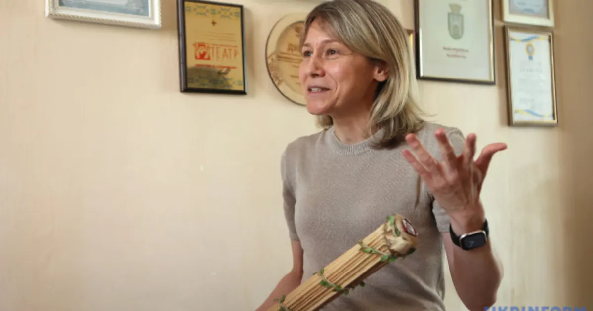 Франківський театр ляльок використає борщівник для звуку дощу у виставі