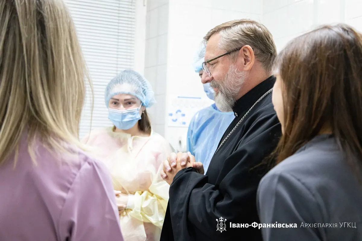 Глава УГКЦ відвідав Франківську обласну дитячу лікарню