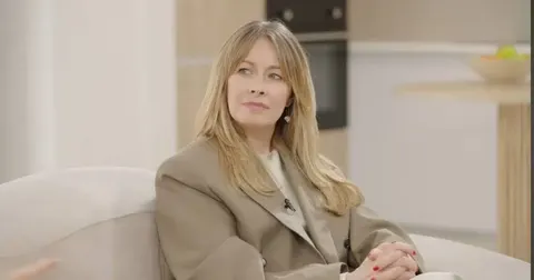 Олена Кравець із дітьми тимчасово переїхала до Івано-Франківська