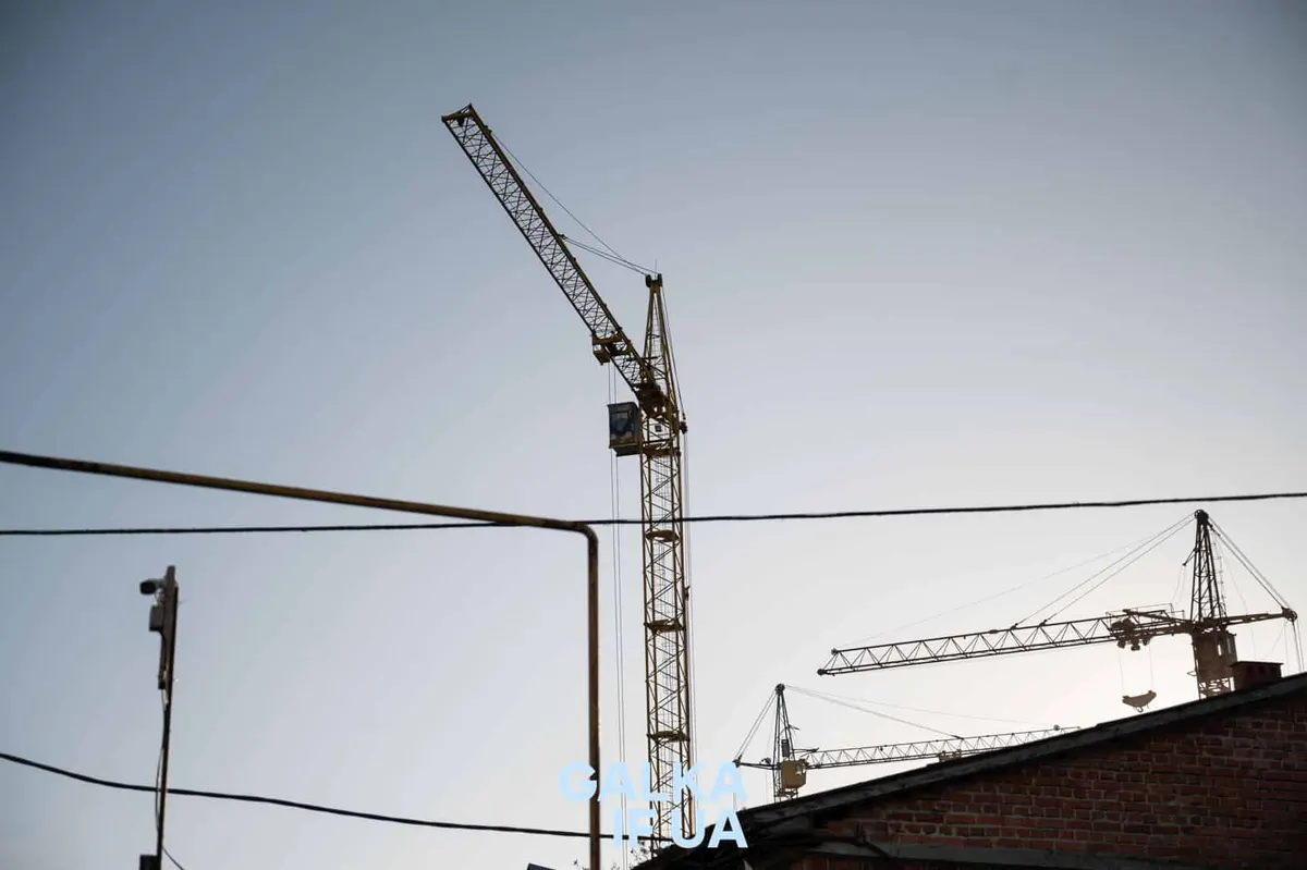 Прикарпаття: де найбільше здали житла за пів року