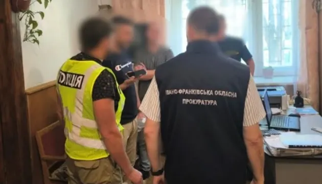 Депутата Івано-Франківської міськради затримали на хабарі у 60 тисяч