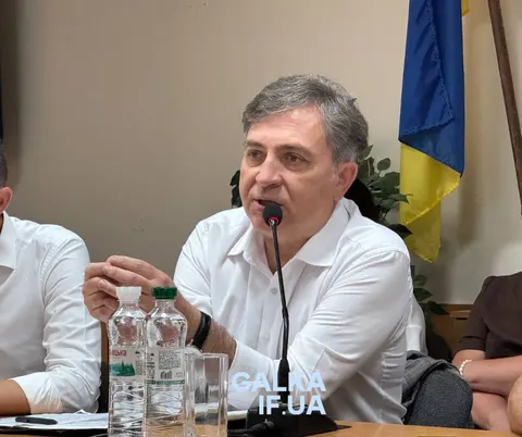 На Франківщині можлива затримка підручників через удар РФ по видавництву