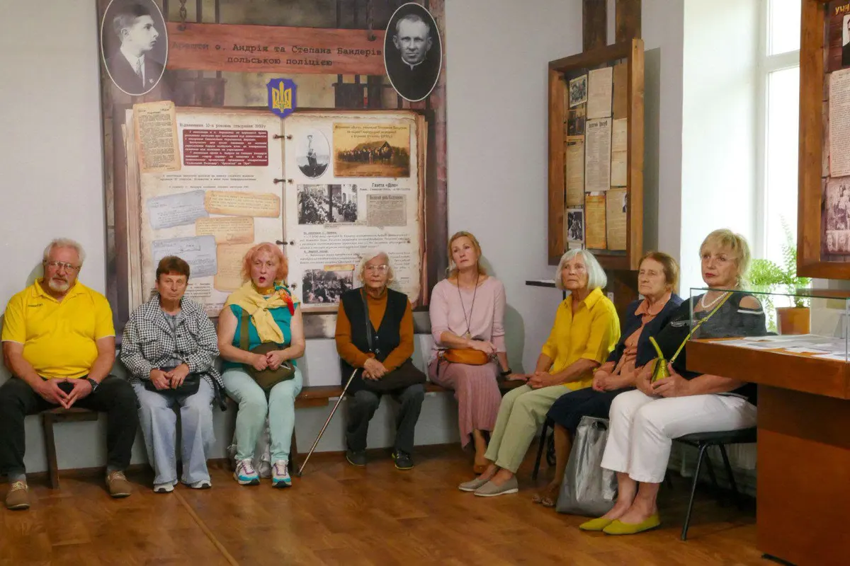У Калуші відкрили виставку про Ігоря Дякона — пластуна, оунівця та хірурга