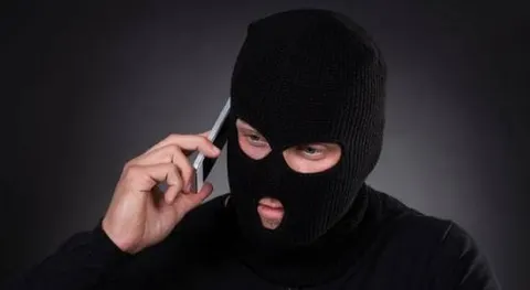 Шахрай виманив у коломиянки 63 тисячі гривень за неіснуючу посилку