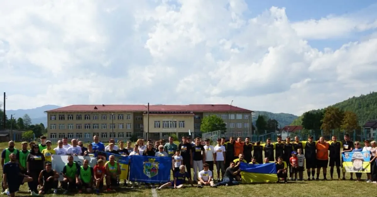 У Пасічній після реконструкції відкрили стадіон «Героїв Карпат»