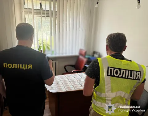 Депутата Івано-Франківської міськради затримали на хабарі у 60 тисяч