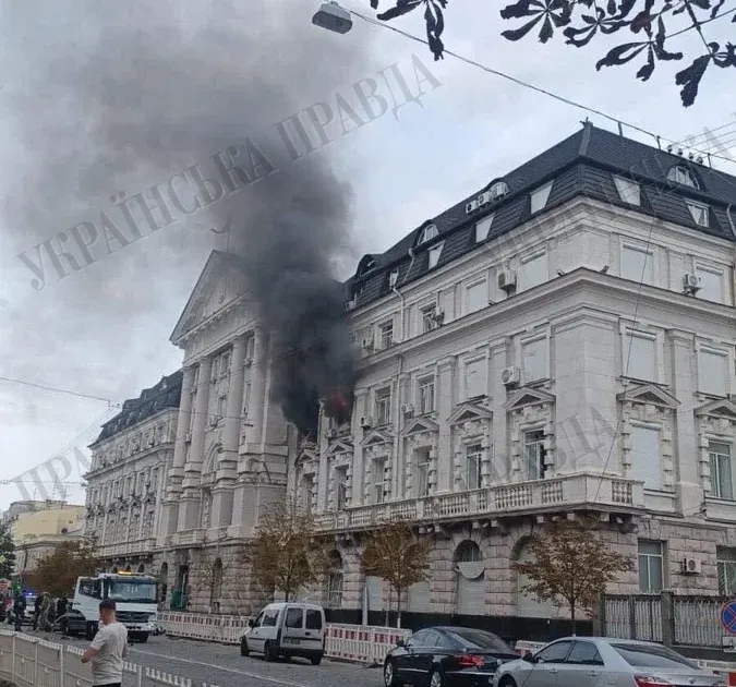Удар дрона по будівлі СБУ в Києві: п'ятеро постраждалих