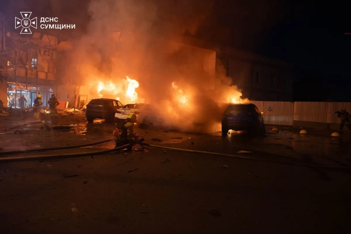 Удар дрона поблизу ТРЦ у Сумах: двоє загиблих, 14 поранених, серед них діти